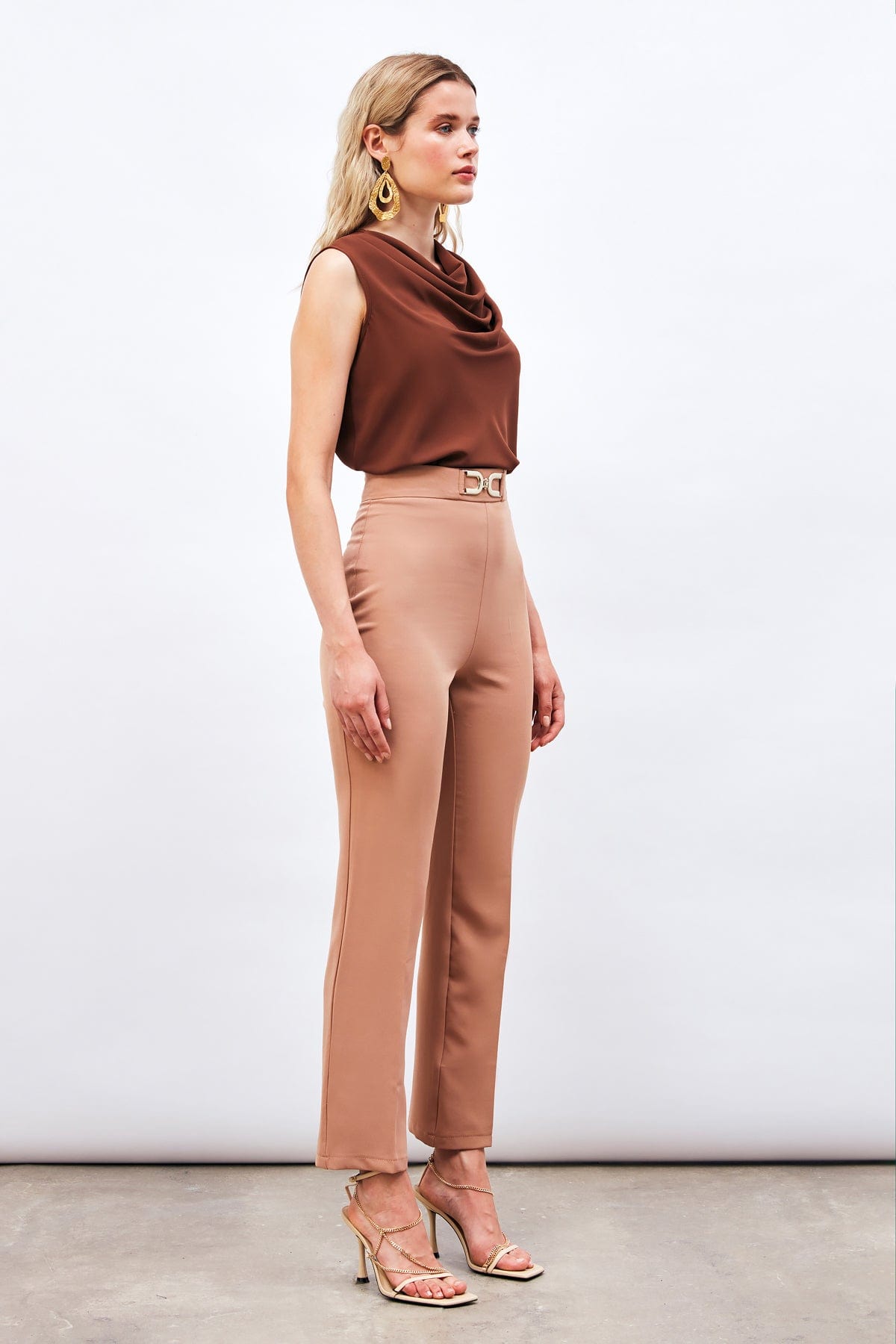 Trousers with Accessory Detail Beige / L / 8 ZEFASH