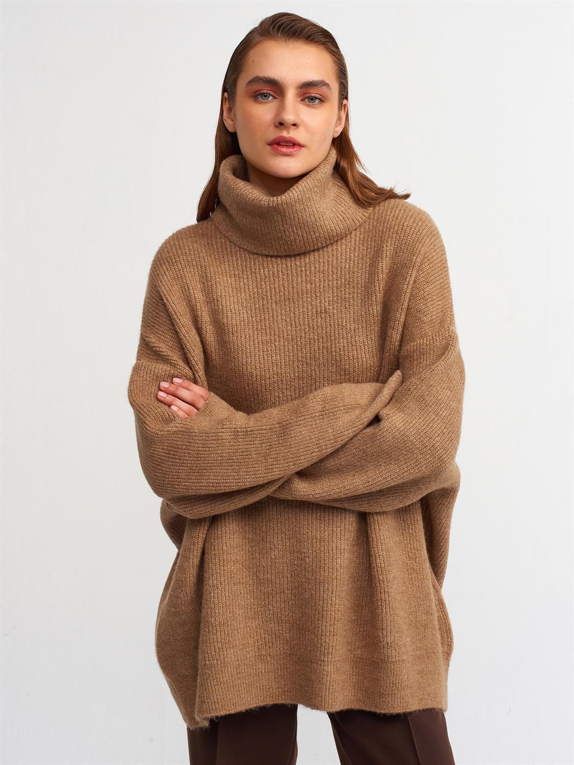 Turtleneck Wide Sweater Caramel / One Size ZEFASH